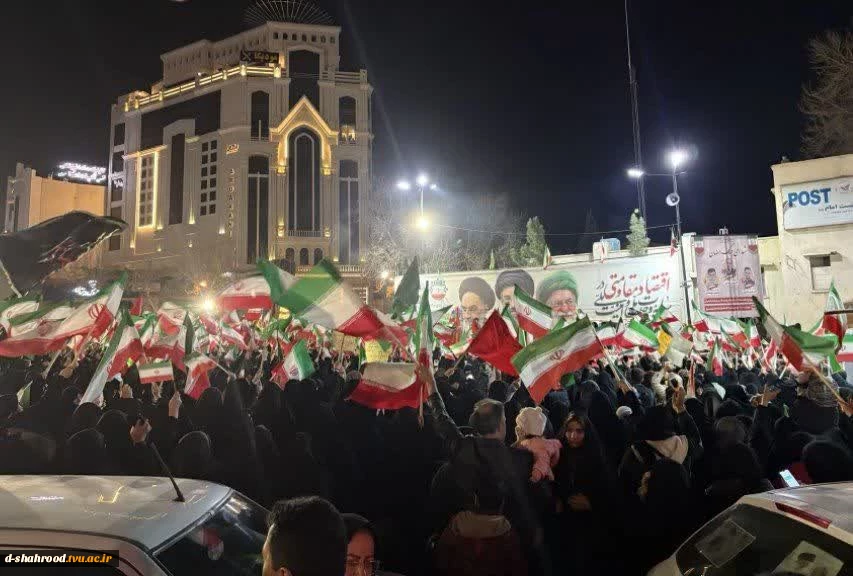 حضور حماسی دانشگاهیان دانشکده ملی مهارت دختران شاهرود در مراسم وداع با شهدای شهرستان شاهرود 7