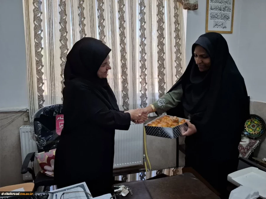 تقدیر از پیشگامان دانش وپژوهش 3