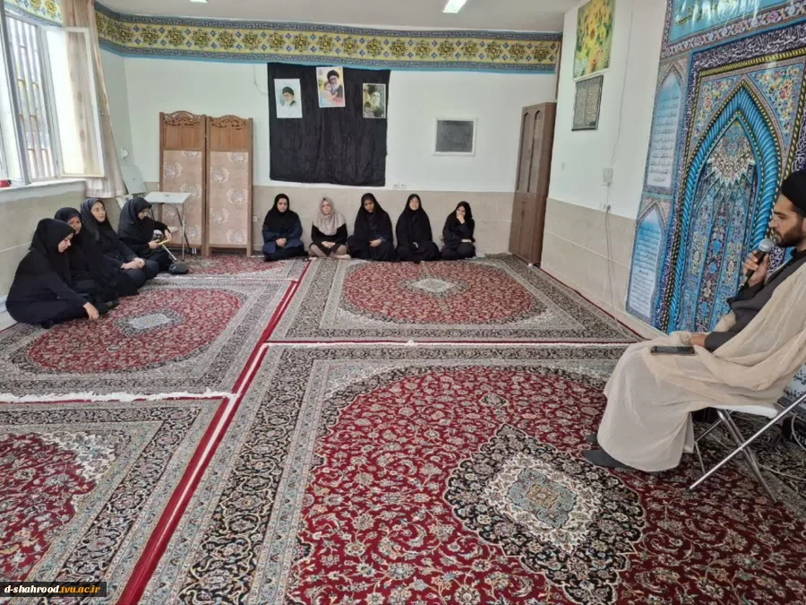 برگزاری مراسم دومین سالگرد بزرگداشت شهادت آیت‌الله دکتر سید ابراهیم رئیسی و شهدای خدمت در دانشکده ملی مهارت دختران شاهرود  5