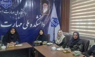 برگزاری جلسه شورای اداری دانشکده ملی مهارت دختران شاهرود همزمان با جشن دهه امامت و ولایت  جلسه شورای اداری دانشکده ملی مهارت دختران شاهرود همزمان با فرارسیدن عید سعید غدیر خم و در فضایی صمیمی و معنوی، با حضور دکتر مریم علی‌ئی، رئیس دانشکده ملی مهارت دخترا