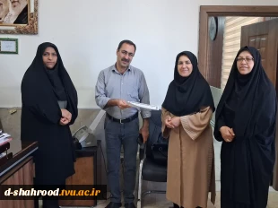  تجلیل از مسئول فناوری اطلاعات آموزشکده ملی مهارت دختران شاهرود به مناسبت روز فناوری اطلاعات  همزمان با فرارسیدن ۲۲ تیرماه، روز فناوری اطلاعات، رئیس و معاونین آموزشکده ملی مهارت دختران شاهرود با اهدای لوح تقدیر از تلاش‌ها و خدمات ارزنده مسئول فناوری اطلاع