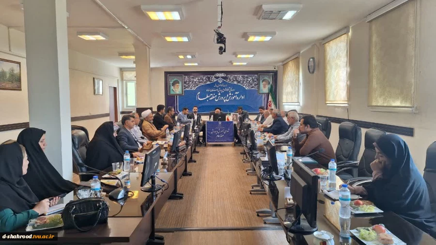 حضور معاون آموزشی و پژوهشی دانشکده ملی مهارت دختران شاهرود در جلسه شورای آموزشی منطقه بسطام  زینب برنجی، معاون آموزشی و پژوهشی دانشکده ملی مهارت دختران شاهرود، به نمایندگی از این دانشکده در جلسه شورای آموزشی منطقه بسطام حضور یافت. 3