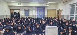 برگزاری جلسه توجیهی دانشجویان ساکن خوابگاه این دانشکده همزمان با آغاز سال تحصیلی ۱۴۰۵–۱۴۰۶ خبر داد و گفت: آشنایی دانشجویان با ضوابط و مقررات خوابگاهی و توجه به حقوق متقابل، نقش مهمی در ایجاد محیطی آرام، ایمن و مناسب برای تحصیل و زندگی دانشجویی دارد.  همزم