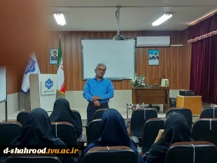 برگزاری جلسات توجیهی پروژه دانشجویان در ترم ۰۵۱ حوزه پژوهش معاونت آموزش و پژوهش آموزشکده دختران شاهرود با هدف آشنایی دانشجویان با فرآیند انجام پروژه، ضوابط و مراحل مربوط به انتخاب، اجرا، ارائه و دفاع از پروژه، جلسات توجیهی پروژه ترم ۰۵۱ را برای سه گروه آم