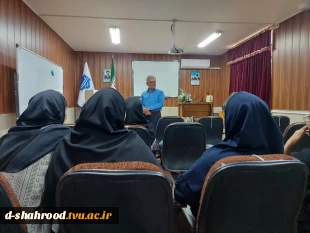 برگزاری جلسات توجیهی پروژه دانشجویان در ترم ۰۵۱ حوزه پژوهش معاونت آموزش و پژوهش آموزشکده دختران شاهرود با هدف آشنایی دانشجویان با فرآیند انجام پروژه، ضوابط و مراحل مربوط به انتخاب، اجرا، ارائه و دفاع از پروژه، جلسات توجیهی پروژه ترم ۰۵۱ را برای سه گروه آم